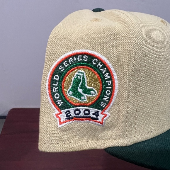 New Era, 59Fifty Fitted Hat, Boston Red Sox, St Patrick’s Day - Picture 3 of 11